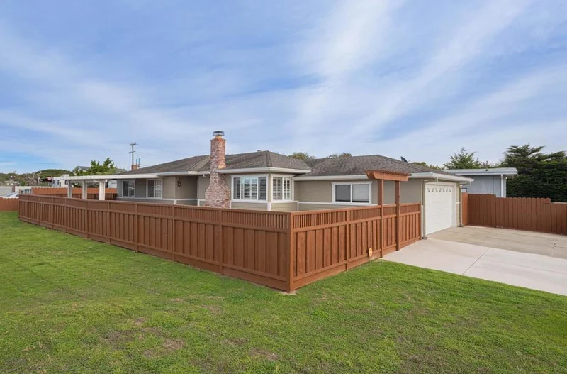 8507 Laguna Place