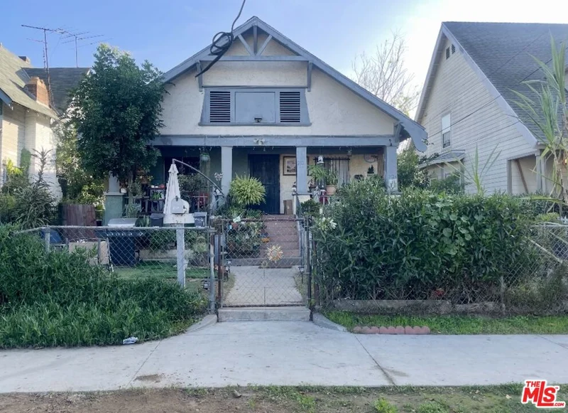 210 47th, Los Angeles, CA 90037