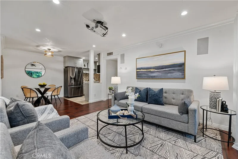 5215 Balboa Boulevard 203, Encino, CA 91316