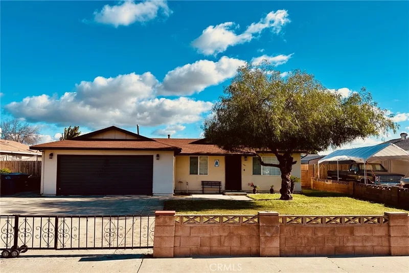 1524 S Marion Street, Tulare, CA 93274