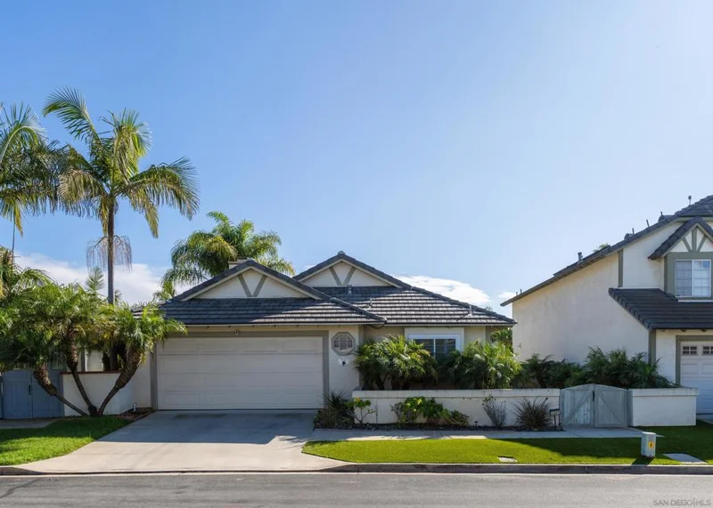 1237 Chambord Ct, Oceanside, CA 92054