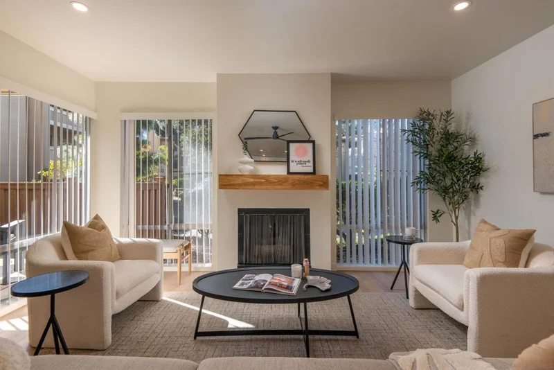 1885 Diamond St, San Diego, CA 92109