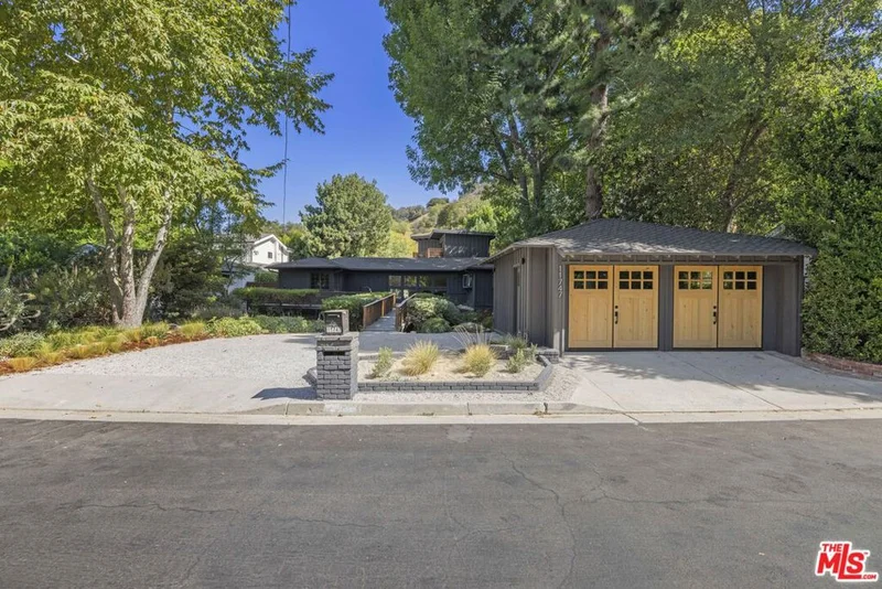 11747 Canton Place, Studio City, CA 91604