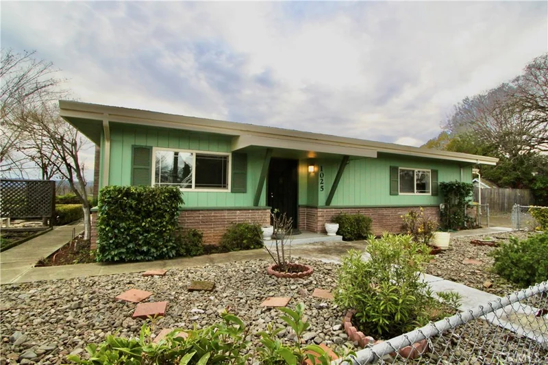 1025 Boggs Lane, Lakeport, CA 95453