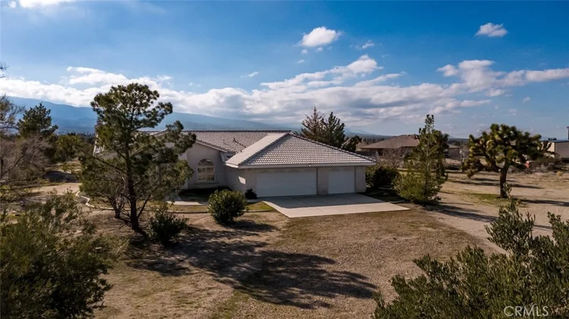 12384 Redwood, Pinon Hills, CA 92372