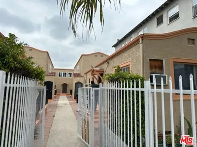 836 S Catalina Street 1/2 photo 2