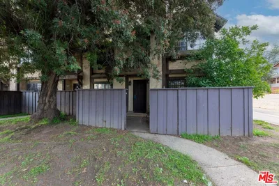 14924 Nordhoff Street 6 photo 2