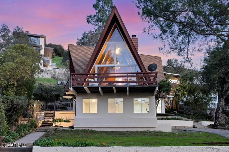 370 Lower Lake Road