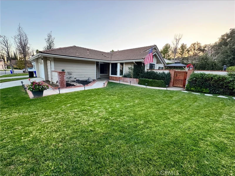 25941 Matel, Valencia, CA 91355