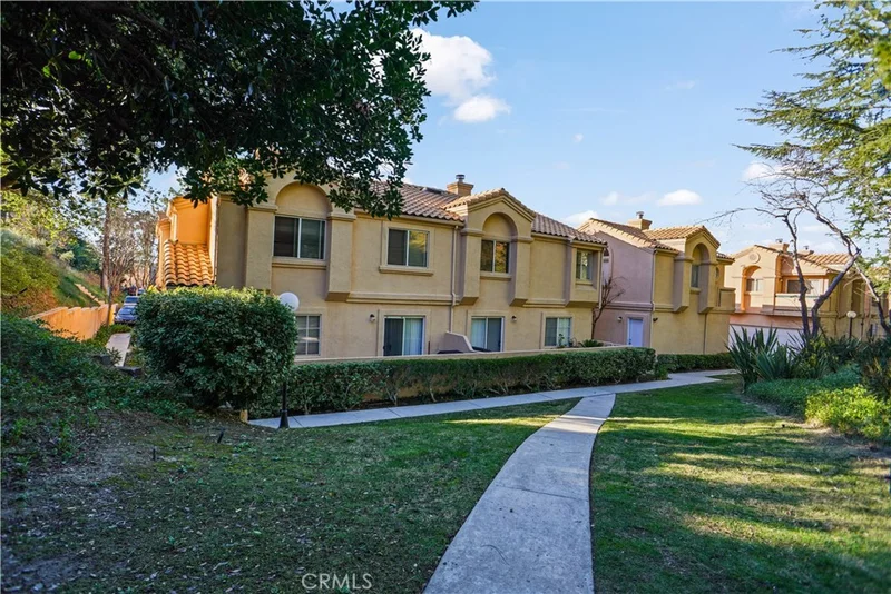 18740 Vista Del Canon C, Newhall, CA 91321