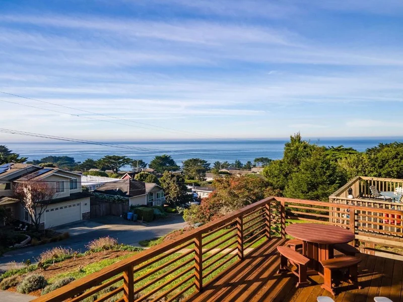 381 11th Street, Montara, CA 94037