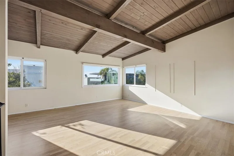 1902 Highland Avenue, Manhattan Beach, CA 90266