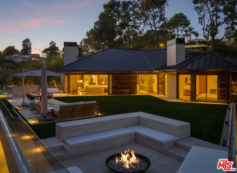 Photo 2 of 1120 El Retiro Way