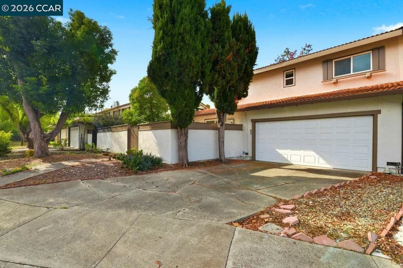 1135 Corrie Ln, Walnut Creek, CA 94597-1804