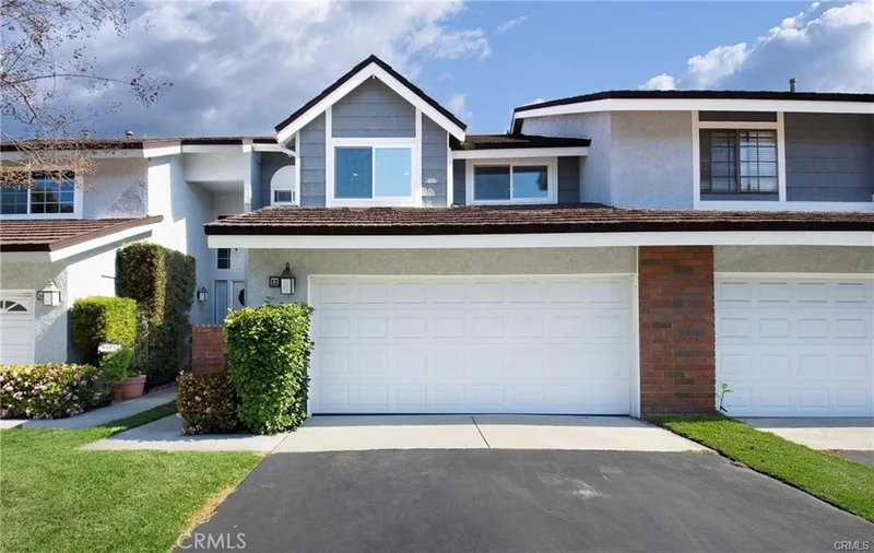 52 Weepingwood, Irvine, CA 92614