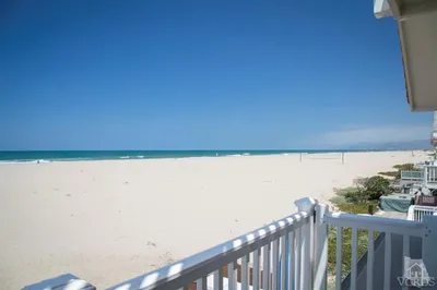 4025 Ocean Drive photo 2