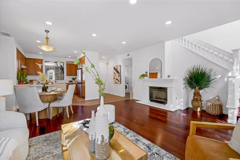 2863 Rubino cir