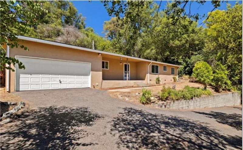 11124 Circle Drive, Jamestown, CA 95327