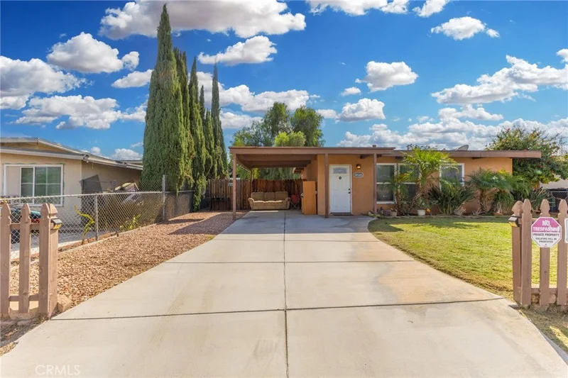 18585 14th, Bloomington, CA 92316