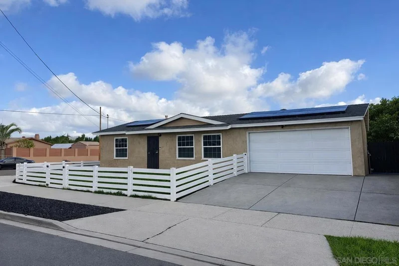 557 Parkbrook Street, Spring Valley, CA 91977