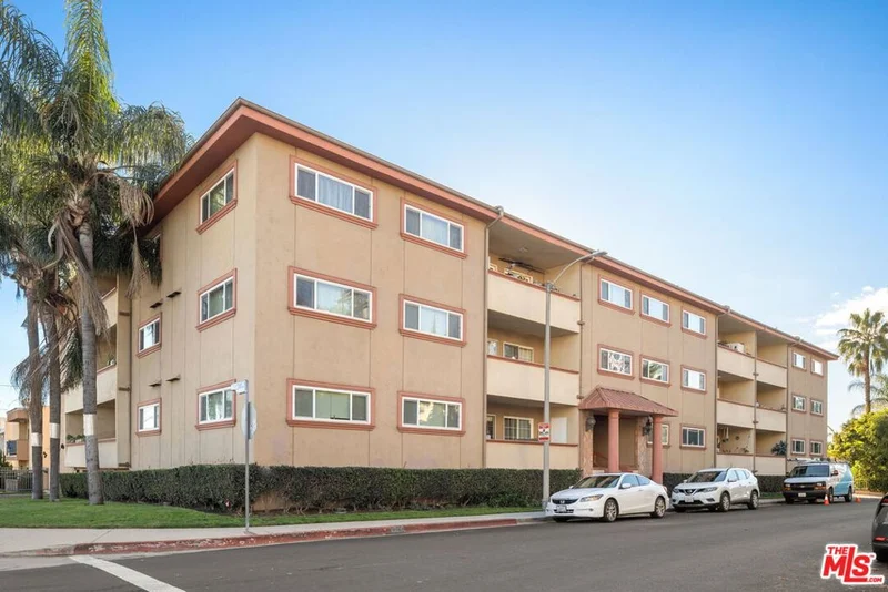 12500 Huston Street 201, Valley Village, CA 91607