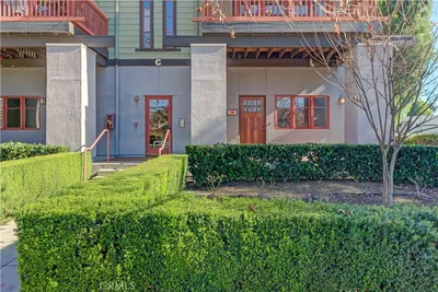 130 N Vermont photo 2
