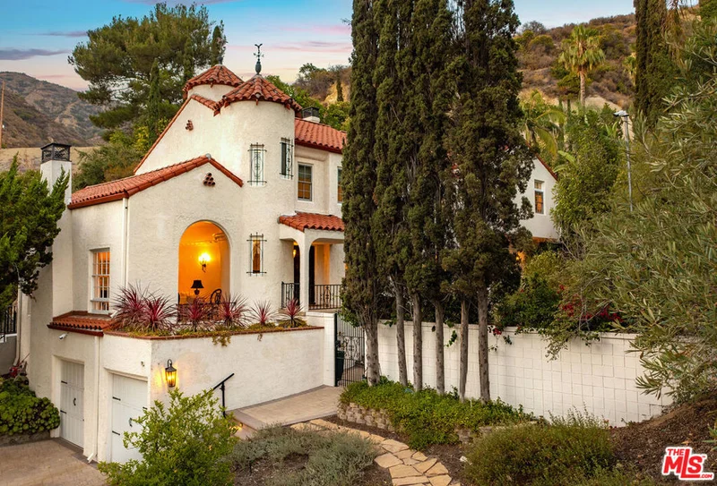 1258 E Elmwood Avenue, Burbank, CA 91501