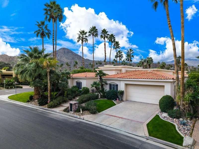 45595 Apache, Indian Wells, CA 92210