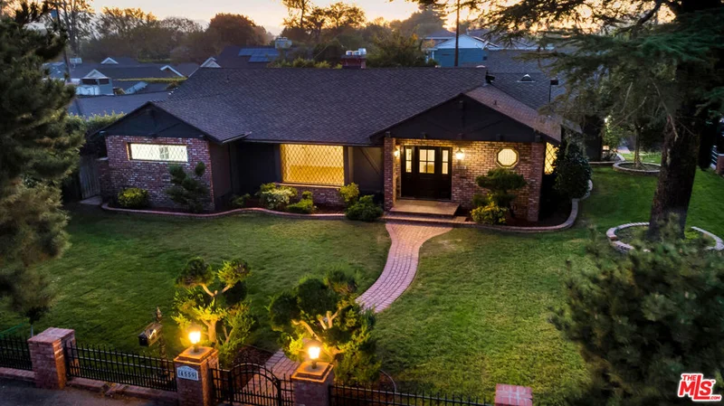 4559 Morella Avenue, Studio City, CA 91607