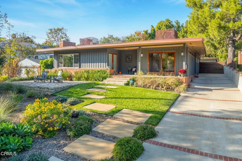 1025 Nithsdale Road, Pasadena, CA 91105