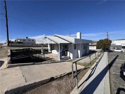 521 E Williams Street photo 2