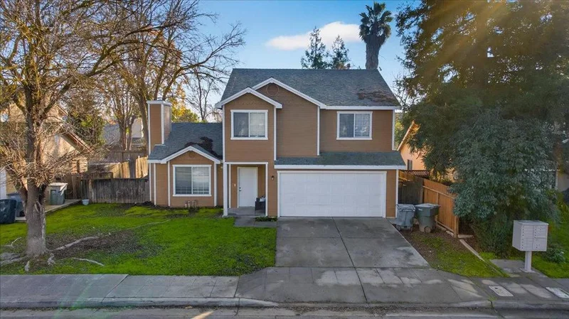 4639 Saginaw, Fresno, CA 93722