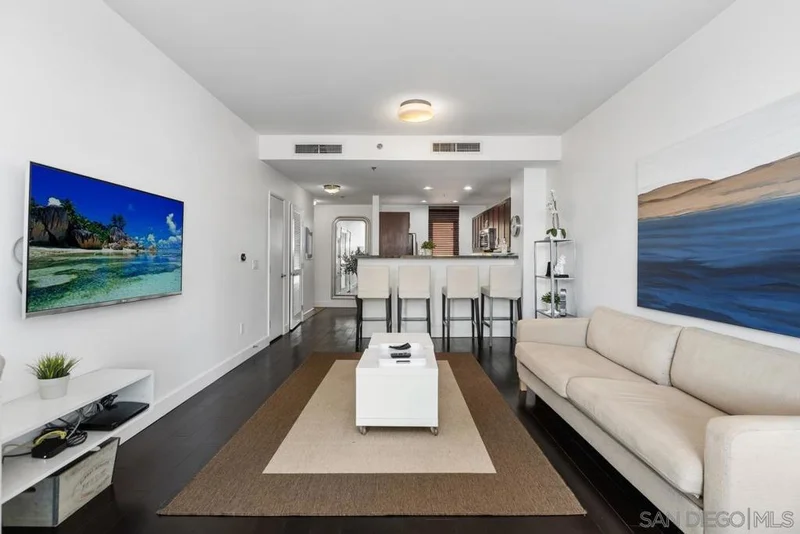 427 9th Ave 601, San Diego, CA 92101