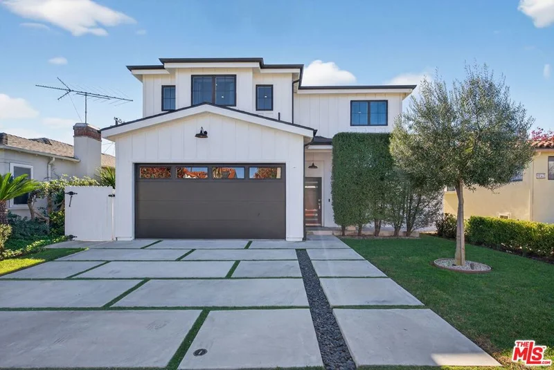 9036 W 24th Street, Los Angeles, CA 90034