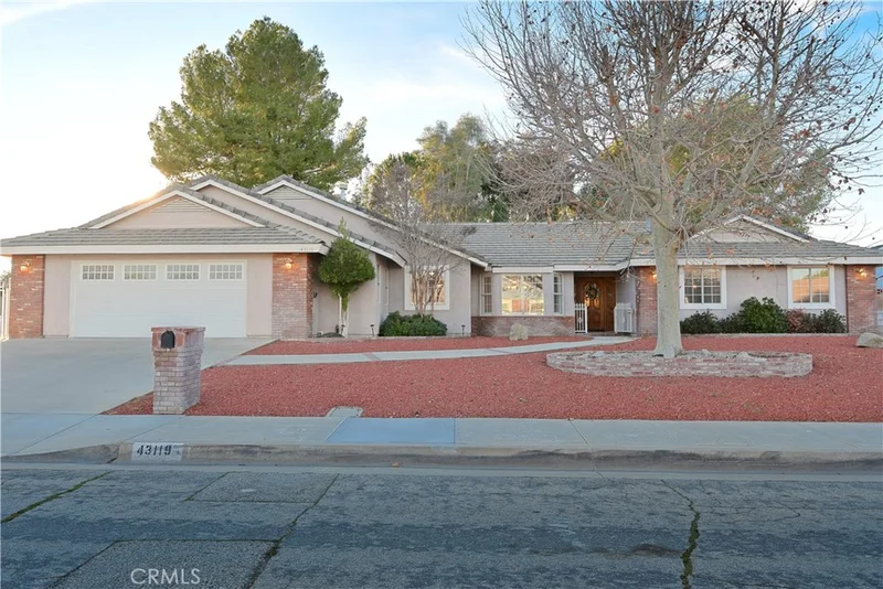 43119 Roulette, Lancaster, CA 93536