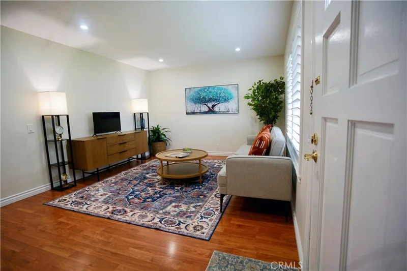 10 Raleigh, Irvine, CA 92604