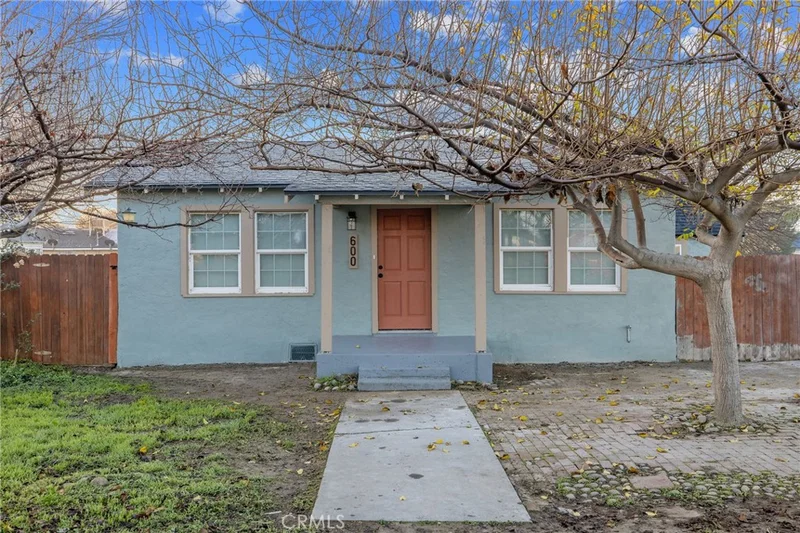 600 E Tulare, Avenal, CA 93204