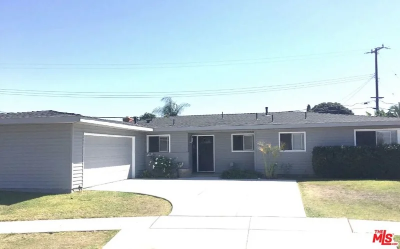 895 Sonora Road, Costa Mesa, CA 92626
