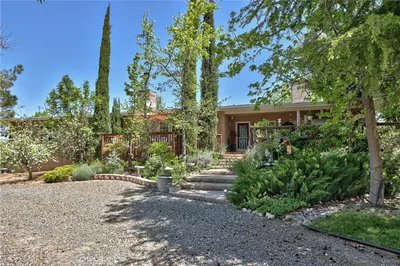 48208 Tanglewood Court photo 2