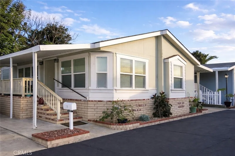 1630 W Covina Boulevard 7