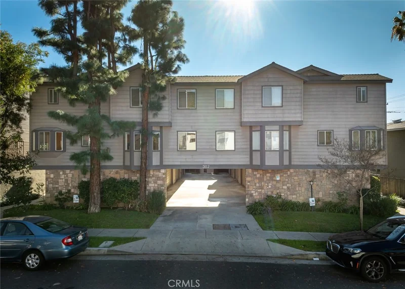 302 W Loraine Street 4, Glendale, CA 91202