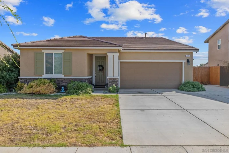 495 Pearl Dr, Lemoore, CA 93245