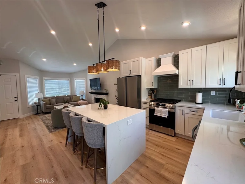 21742 Tegley photo 2