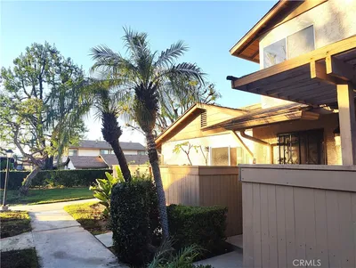 1425 Forest Glen photo 2