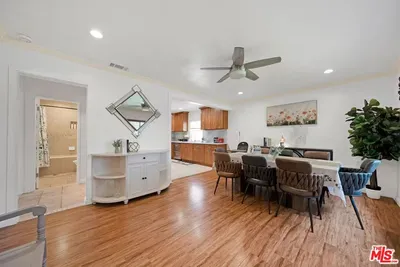 15213 Daphne Avenue photo 2
