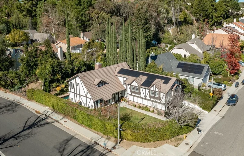 5501 Fairgrange Drive, Agoura Hills, CA 91301