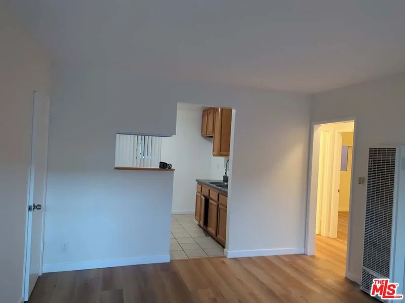 9815 Imperial Highway 9 photo 2