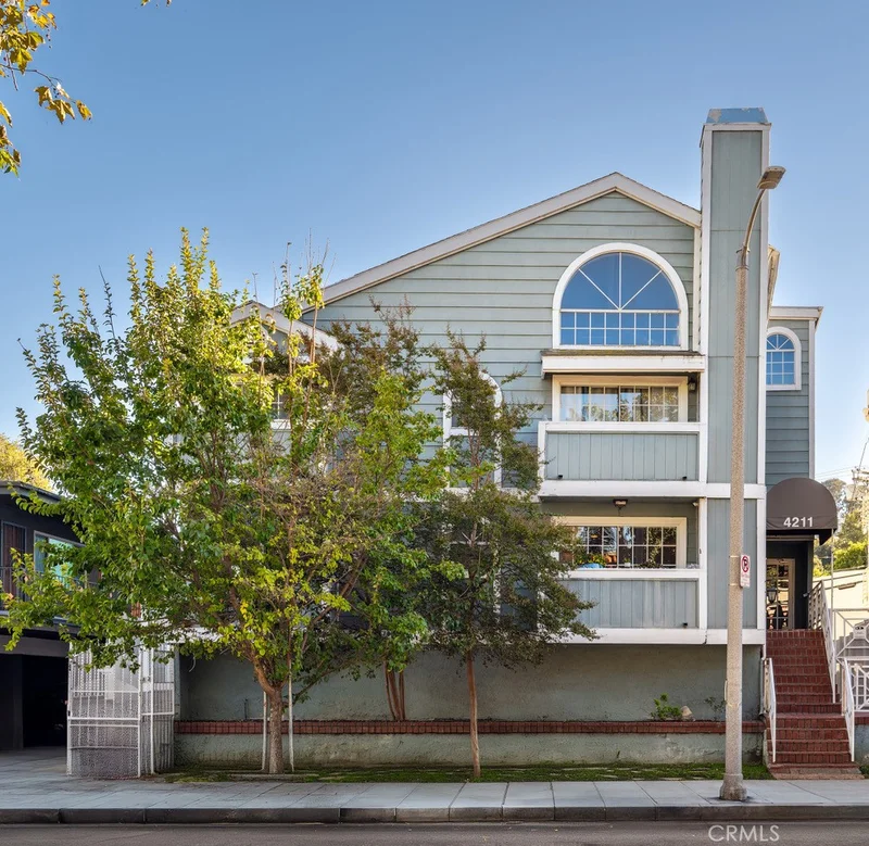 4211 Arch Drive 103, Studio City, CA 91604