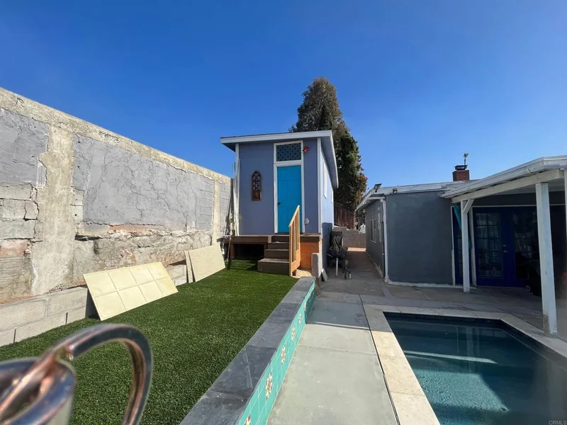2710 Caulfield Dr B