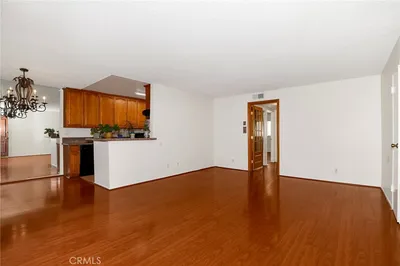 5403 Newcastle Avenue 28 photo 2